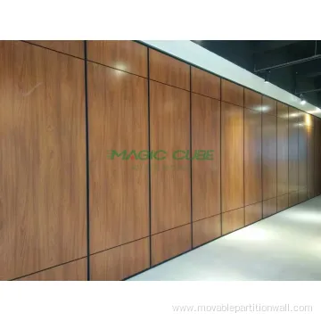 Acoustic movable partition for hall